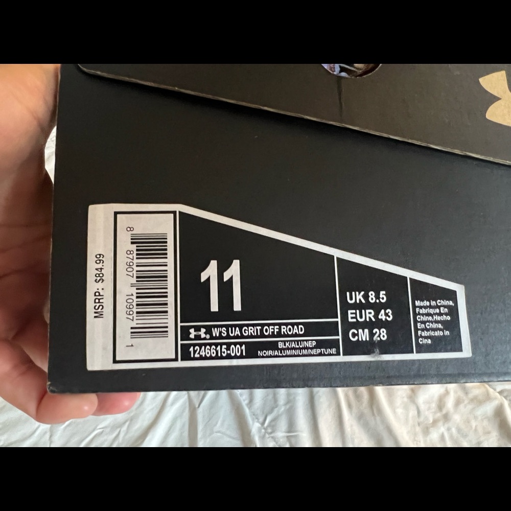 Under Armour Sneaker - Picture 5 of 5
